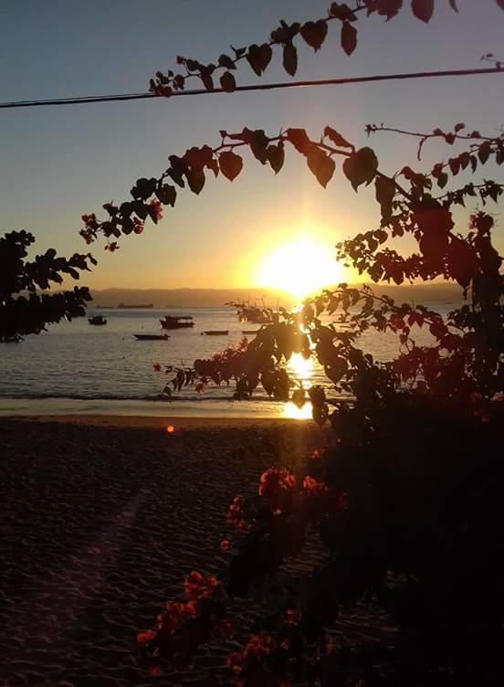 Praia de Araçatiba Nena'S Suites מראה חיצוני תמונה