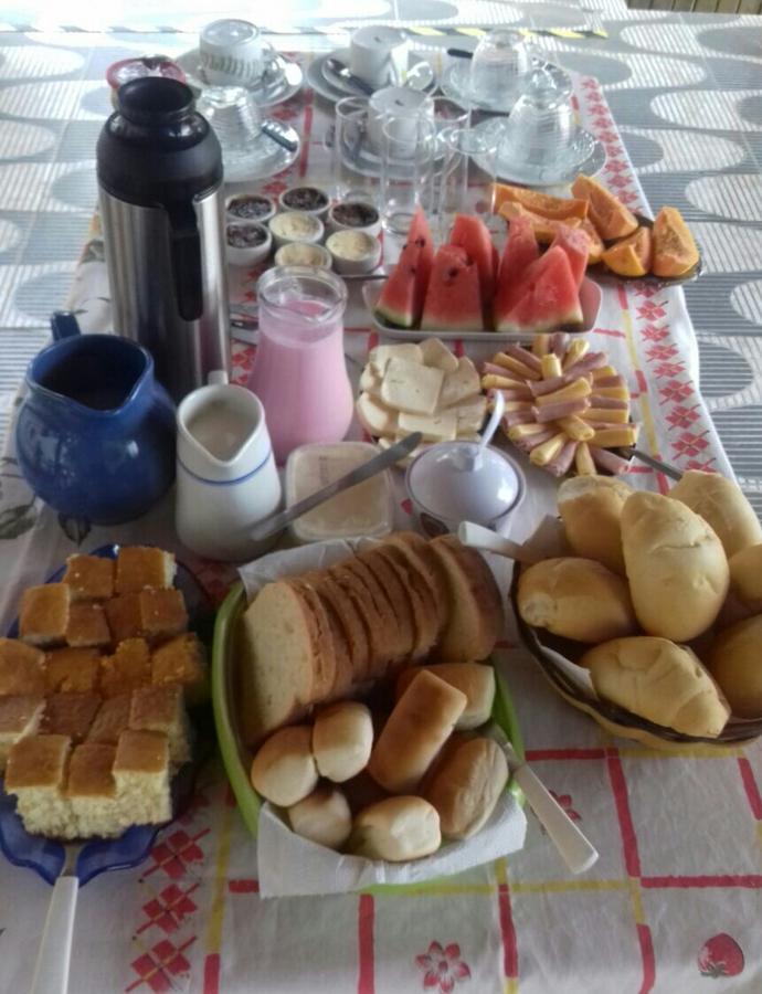 Praia de Araçatiba Nena'S Suites מראה חיצוני תמונה